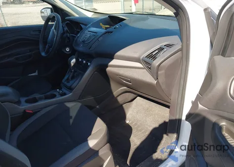 2014 Ford Escape S z USA, uszkodzony, nr VIN 1FMCU0F71EUB93664